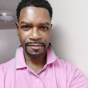 Meet your Posher, Dennis